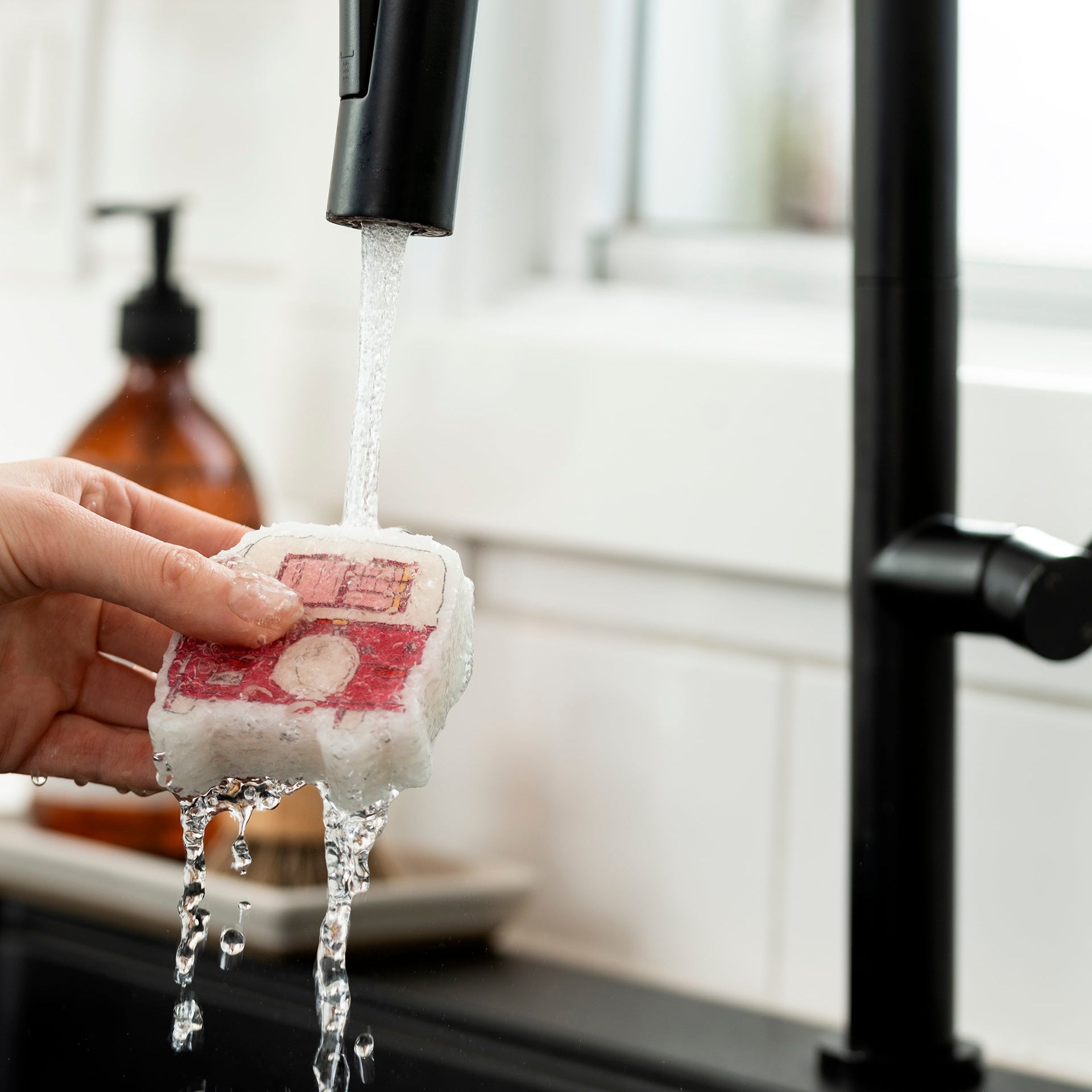 Set of 4 Expandable Cellulose Sponges – Retro Adventure Collection